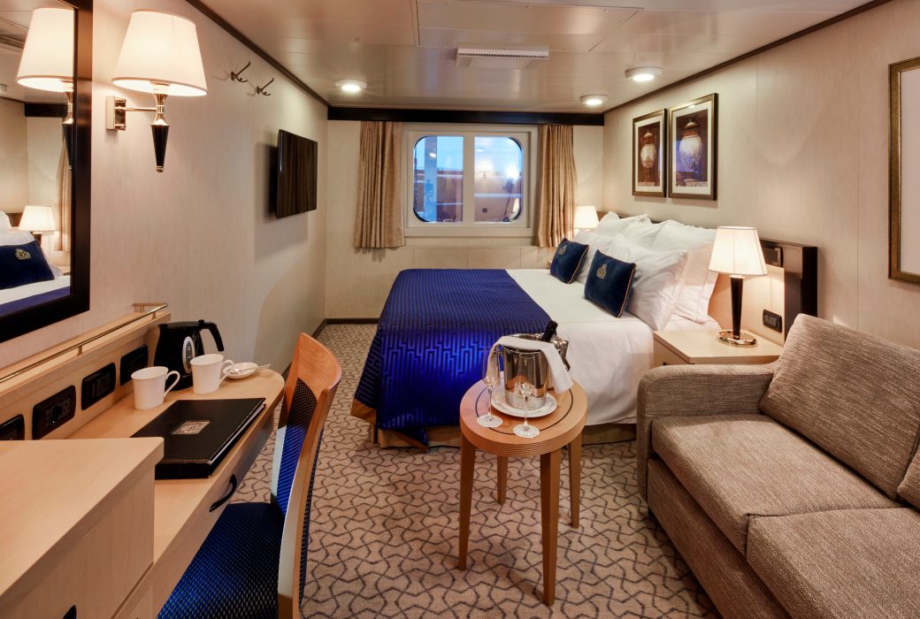 Cunard Queen Elizabeth Accommodation Oceanview Obstructed.jpg